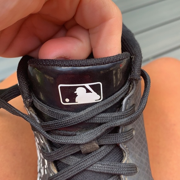 Under Armour Spikes - men’s or women’s - Picture 8 of 9